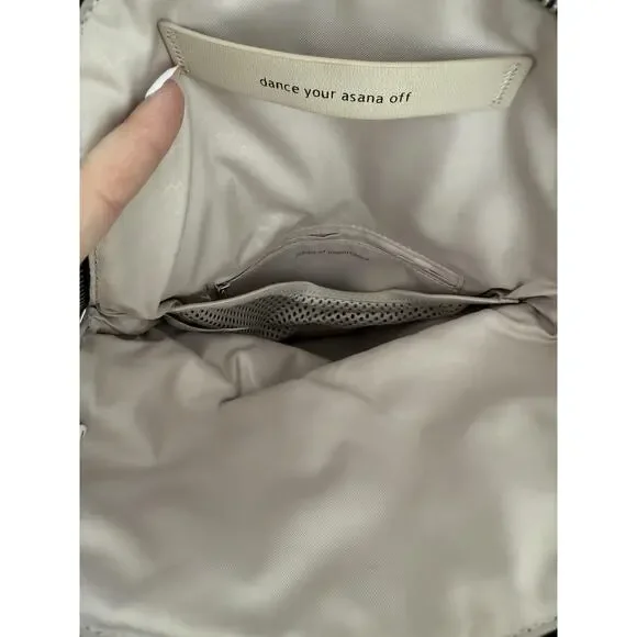 Lululemon Crossbody Bag Womens Adjustable Strap Festival Purse Shadow wrap Blue - Picture 8 of 12